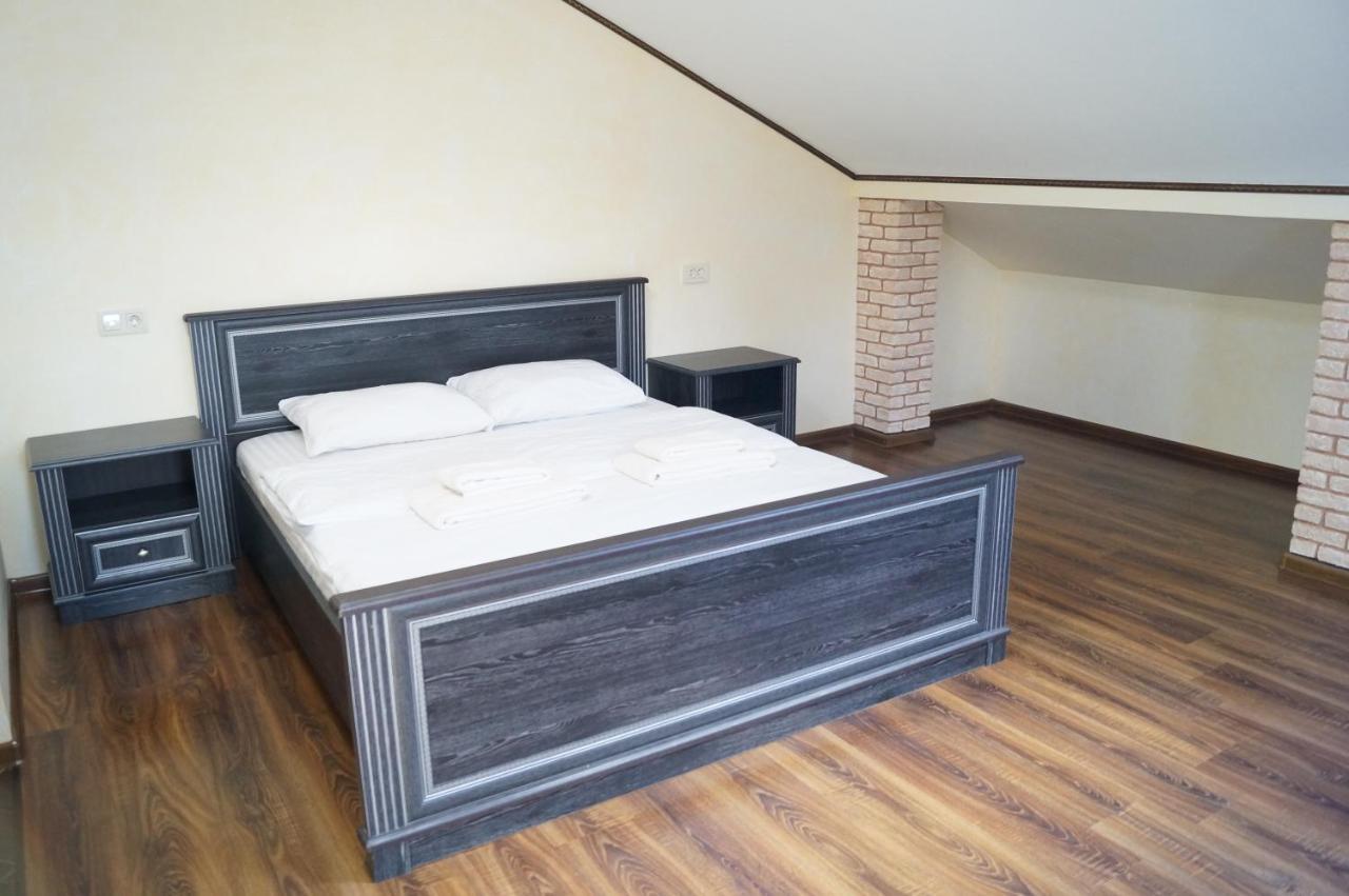 Motel Rosinka Ukrainka Esterno foto